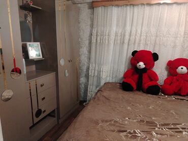 Uzunmüddətli kirayə evlər: Həyət evi – geniş, tamamilə daş döşənmiş həyət və işıqlı, uzun — 22