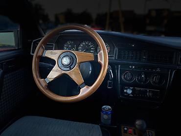 k5 2018: Mercedes-Benz 190: 1990 г., 2 л, Механика — 9
