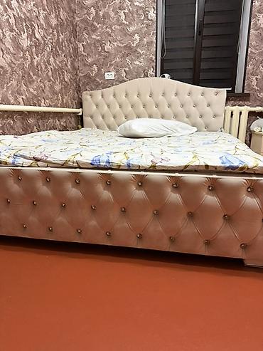 купим мебель: Двуспальная кровать с изголовьем и основанием в каретной стяжке + — 7
