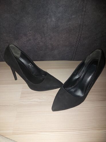 crna cipkasta haljina i cipele: Salonke, 38
