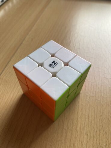 Игрушки: Кубик Рубика QiYi Cube. Новый, в идеальном состоянии. Крутится