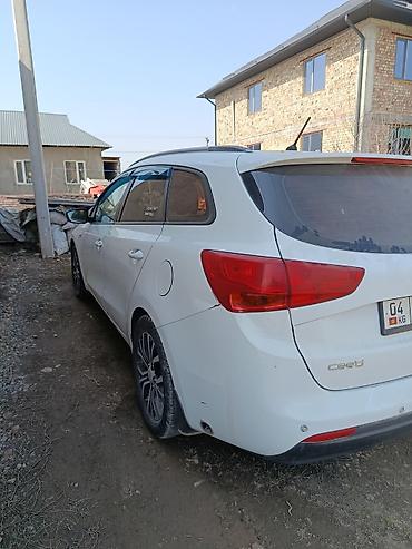 Kia: Kia Ceed: 2014 г., 1.6 л, Автомат, Газ, Хэтчбэк — 5
