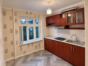 badamdar: İcarəyə verilir 2 otaqlı köhnə tikili 65 m², Əhmədli m. 550 AZN/ay 2 — 4