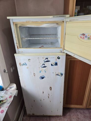 soyducu su: İşlənmiş 2 qapılı Minsk Soyuducu Satılır, rəng - Ağ
