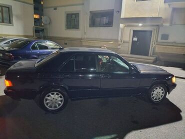 Mercedes-Benz 190: 1.8 l | 1990 il Sedan