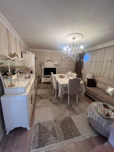 Həyət evləri və villaların satışı: Bakıxanov qəs. 4 otaqlı, 100 kv. m, Orta təmir — 2