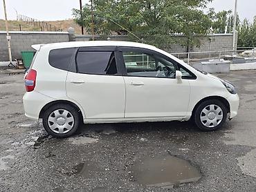 Haima: Honda Fit: 2001 г., 1.3 л, Автомат, Бензин, Хетчбек — 2