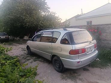 a8 d2: Toyota Ipsum: 1996 г., 2 л, Автомат, Газ, Минивэн — 3