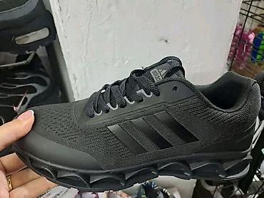 Patike: Adidas
41 do 46 
Cena 3500din✅️

NT❤️ — 2
