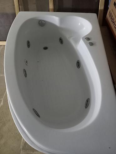 leo mator: Hidromasajlı vannna (jacuzzi tipli) - Material: Parlaq ağ akril - — 1