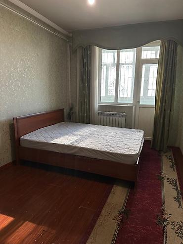 o store: 3 комнаты, Ошский мкр., Собственник, Парам без детей, от 6 месяцев, С мебелью полностью — 4