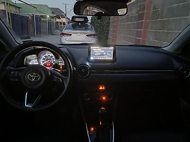 tayota progres: Toyota Yaris: 2018 г., 1.5 л, Автомат, Бензин, Седан — 10