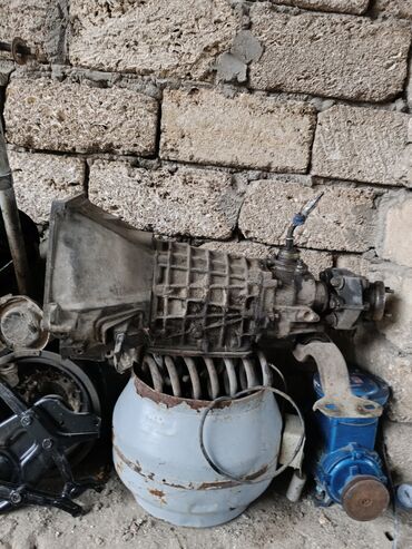 Digər avtomobil ehtiyat hissələri: Məhsul: Avtomobil ehtiyat hissələri toplusu Təsvir: - Qapı komplekti — 4