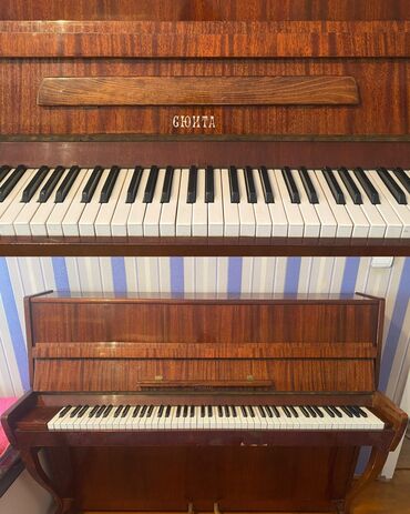 Tar: Piano, Akustik, Ünvandan götürmə