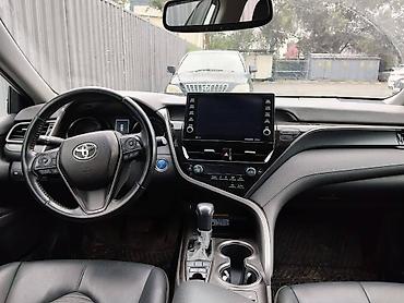 Toyota: Toyota Camry: 2021 г., 2.5 л, Вариатор, Гибрид, Седан — 6
