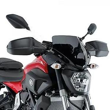 hauba golf 4: Crni vetrobran za motocikl sa dodatnim štitnicima za ruke. Vetrobran — 1