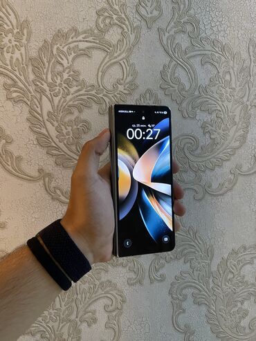 samsug s10: Samsung Galaxy Z Fold 4, 256 GB, rəng - Boz, Sensor, Barmaq izi, Simsiz şarj