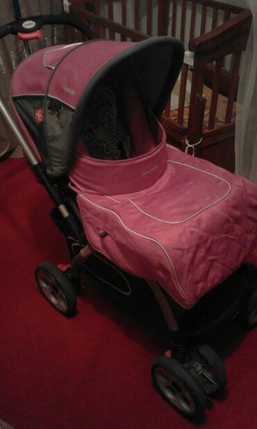 детские коляска: Коляска, цвет - Розовый, Б/у