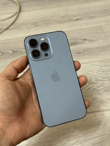 Apple iPhone: IPhone 13 Pro, Б/у, 256 ГБ, Sierra Blue, Чехол, 78 %