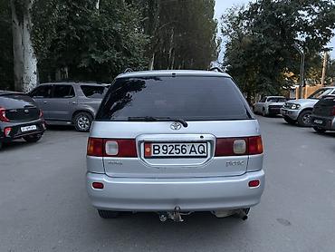 водный банан: Toyota Picnic: 1999 г., 2 л, Механика, Бензин, Минивэн — 5