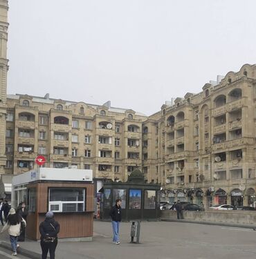 Uzunmüddətli kirayə mənzillər: Гянджлик метро 5 этажное здание на 3-м этаже 3-х комнатная квартира с -da lalafo.az — 1 Uzunmüddətli kirayə mənzillər: Гянджлик метро 5 этажное здание на 3-м этаже 3-х комнатная квартира с — 1