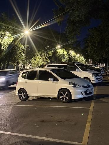 magi: Honda Fit: 2003 г., 1.3 л, Автомат, Бензин, Хэтчбэк — 4