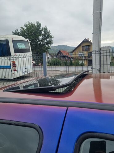 Volkswagen: Volkswagen Golf 3, hečbek sa 5 vrata. Na autu odradjena komplet — 5