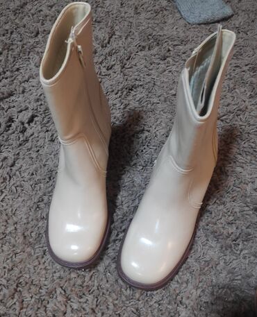 Gležnjače: Gležnjače, 38 — 6