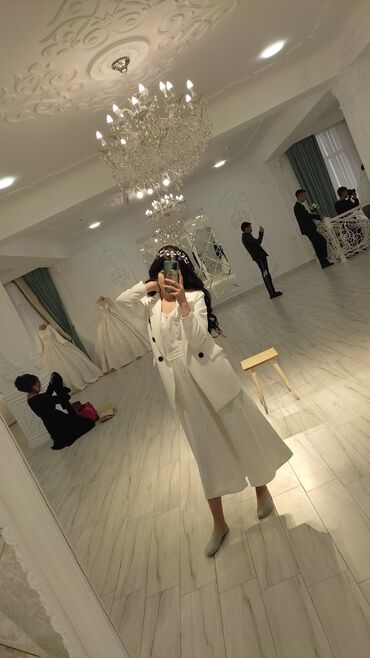белый платье: Вечернее платье, Пышное, Длинная модель, Без рукавов, Камни, 2XL (EU 44)