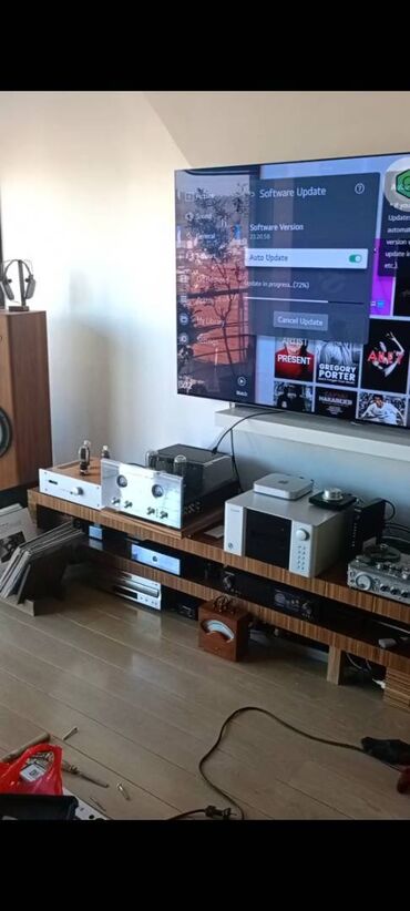 Ostali nameštaj: Kacenje TV-a na zid i nosača za TV Usluga: Instalacija TV-a na zid i na lalafo.rs — 13 Ostali nameštaj: Kacenje TV-a na zid i nosača za TV Usluga: Instalacija TV-a na zid i — 13