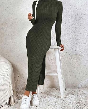 Haljine: Rebrasta džemper-haljina sa rol-kragnom - Kroj: uska silueta koja — 6