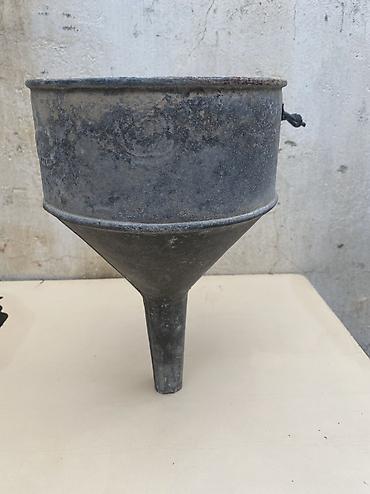 Böyük ölçülü metal qıf. Diametr 20 sm, umumi uzunluq 33 sm Yaxsi lalafo.az -da Böyük ölçülü metal qıf. Diametr 20 sm, umumi uzunluq 33 sm Yaxsi