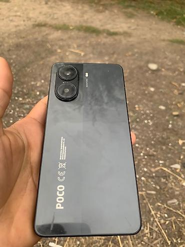 водяные: POCO X7 Pro, 256 ГБ - Дисплей: AMOLED с вырезом по центру под — 5
