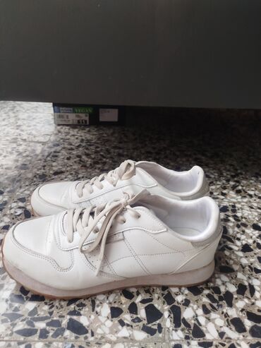 skechers crvene patike: Patike, Skechers, veličina - 40