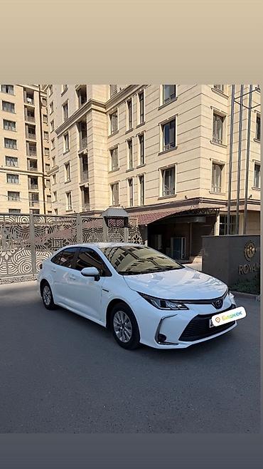 step vagon: Toyota Corolla: 2023 г., 1.8 л, Вариатор, Гибрид, Седан — 1