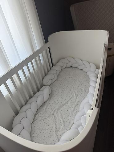 Beşiklər: Ağ rəngli uşaq beşiyi - Minimalist, müasir dizayn: yumşaq oval uclar — 2