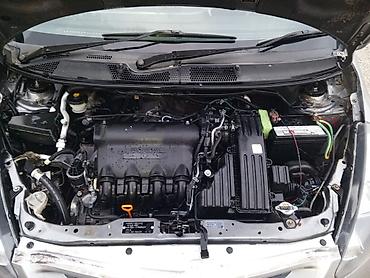 Honda Fit: 2003 г., 1.3 л, Автомат, Бензин, Хетчбек — 9