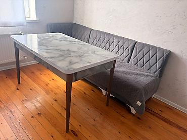 Mətbəx mebeli: Mətbəx üçün künc divan+ masa. Satılır 300 azn. Masa açılır. Divanın — 1
