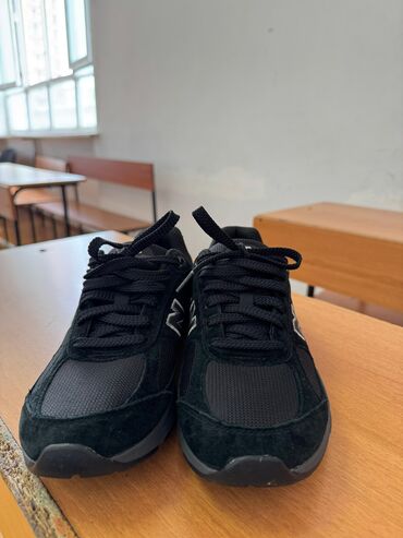 Krasofkalar və idman ayaqqabıları: New Balance Men’s Fresh Foam 1880 shoes
Orginaldır və yenidir