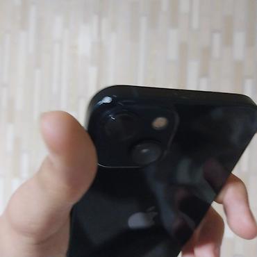 ipad 8 64: İPHONE 13 Ayfon 13 satılır.Ekranda çızıxlar var,və çatdağ,Korpusta — 5