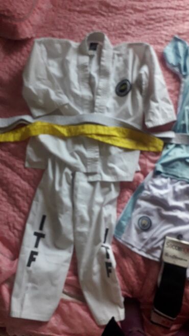 спортивный костюм для девочек: Костюм для таэквандо на 6-8лет форма для футбола+носки и