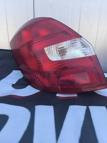 polovne skode: LEVO STOP SVETLO ZA ŠKODA FABIA OD 2007. DO 2014. GOD. | Molba za — 1
