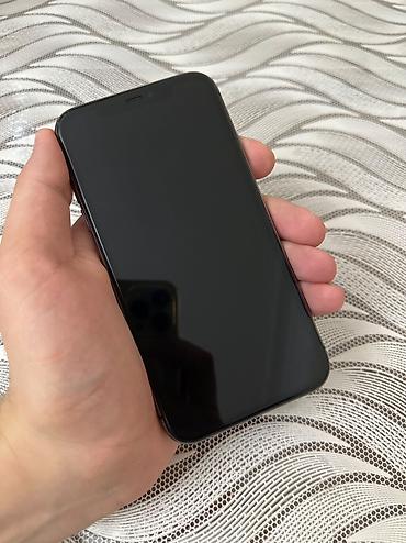 iphone 8 plus 2 ci el: IPhone 11, 64 GB, Qara, Simsiz şarj, Face ID — 2