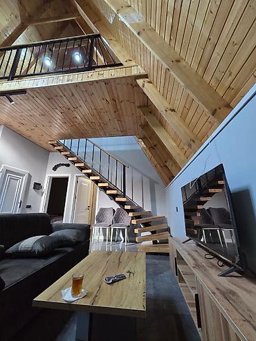 Həyət evi alıram: A-frame üslubunda modulyar dağ evi - Xarici görünüş: Üçbucaq formalı — 5