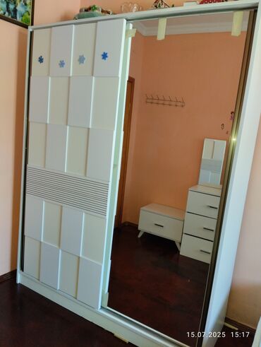Matraslar: İşlənmiş, Açılan, 2 qapılı Düz dolab, Qarderob, paltar dolabı, Azərbaycan