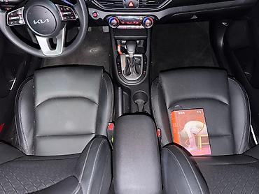 равно 3: Kia K3: 2022 г., 1.6 л, Вариатор, Бензин, Седан — 5