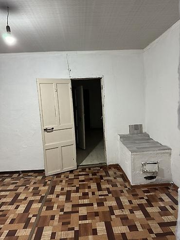Сдаю квартиру Туалет на улице Шкаф для одежды И зеркало Без at lalafo.kg Сдаю квартиру Туалет на улице Шкаф для одежды И зеркало Без