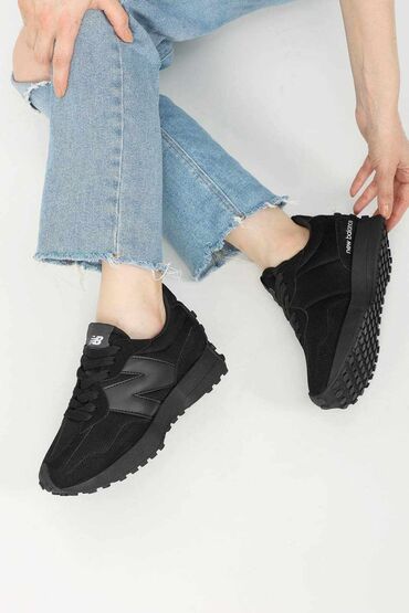 Women's Sneakers and athletic shoes: 37 — 6