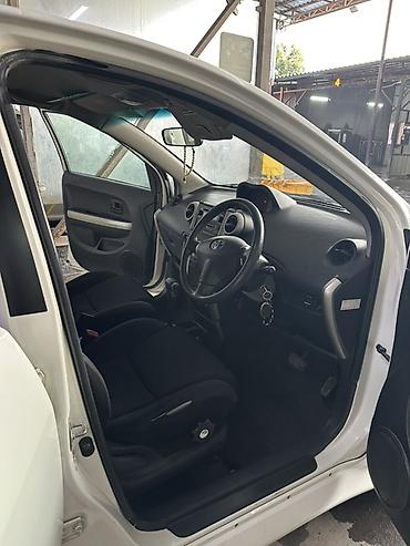 Транспорт: Toyota Ist: 2003 г., 1.3 л, Автомат, Бензин, Хэтчбэк — 2