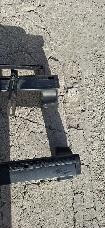 багажник пассат б3 универсал: Поперечные дуги На гладкую крышу Thule, Б/у, Самовывоз